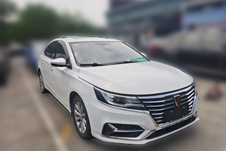 Used Roewe i6 New Energy 2017 45T Hybrid Connect & Smart Enjoyment Edition Front Right 45 Deg