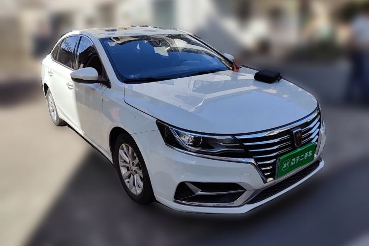 Used Roewe i6 New Energy 2017 45T Hybrid Connect & Smart Enjoyment Edition Front Right 45 Deg