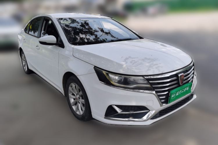 Used Roewe i6 New Energy 2017 45T Hybrid Connect & Smart Enjoyment Edition Front Right 45 Deg