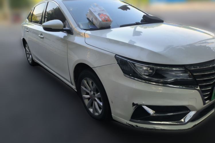 Used Roewe i6 New Energy 2017 45T Hybrid Connect & Smart Enjoyment Edition Front Right 45 Deg