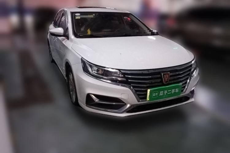 Used Roewe i6 New Energy 2017 45T Hybrid Connect & Smart Enjoyment Edition Front Right 45 Deg