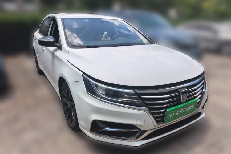 Used Roewe i6 New Energy 2017 45T Hybrid Connect & Smart Enjoyment Edition Front Right 45 Deg