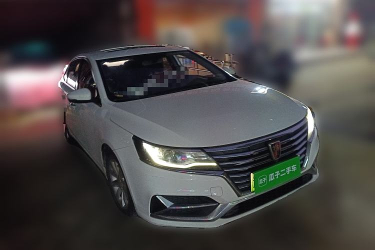 Used Roewe i6 New Energy 2017 45T Hybrid Connect & Smart Enjoyment Edition Front Right 45 Deg