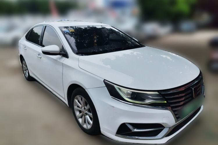 Used Roewe i6 New Energy 2017 45T Hybrid Connect & Smart Enjoyment Edition Front Right 45 Deg