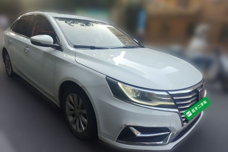 Used Roewe i6 New Energy 2017 45T Hybrid Connect & Smart Enjoyment Edition Front Right 45 Deg