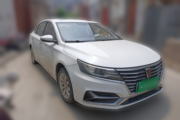 Used Roewe i6 New Energy 2017 45T Hybrid Connect & Smart Enjoyment Edition Front Right 45 Deg