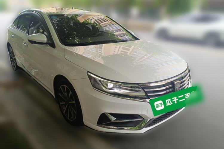 Used Roewe i6 New Energy 2017 45T Hybrid Connective Smart Luxury Edition Front Right 45 Deg