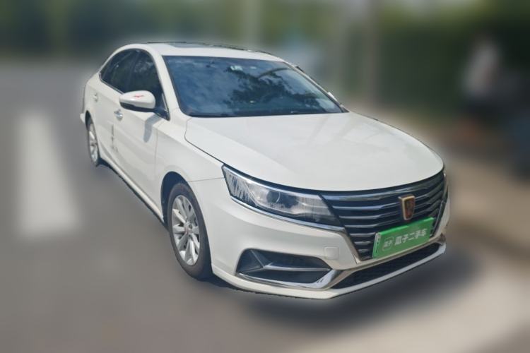 Used Roewe i6 New Energy 2017 45T Hybrid Connect & Smart Enjoyment Edition Front Right 45 Deg