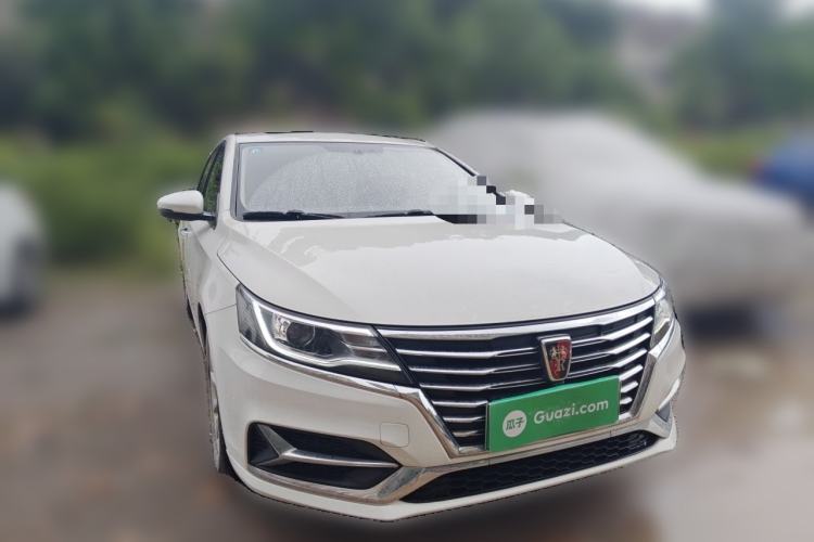 Used Roewe i6 New Energy 2017 45T Hybrid Connect & Smart Enjoyment Edition Front Right 45 Deg