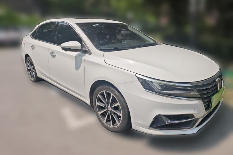Used Roewe i6 New Energy 2017 45T Hybrid Connective Smart Luxury Edition Front Right 45 Deg