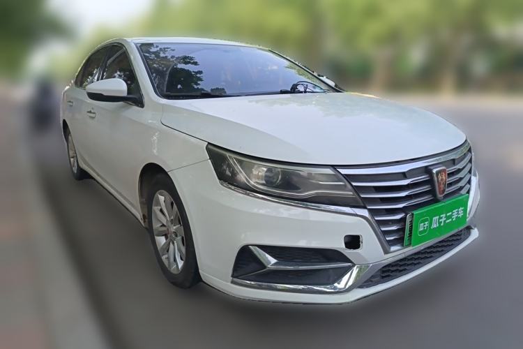 Used Roewe i6 New Energy 2017 45T Hybrid Connect & Smart Enjoyment Edition Front Right 45 Deg