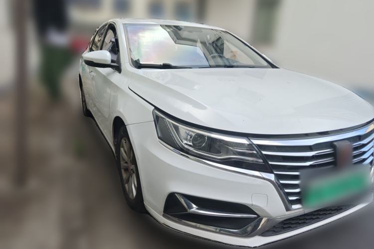 Used Roewe i6 New Energy 2017 45T Hybrid Connect & Smart Enjoyment Edition Front Right 45 Deg