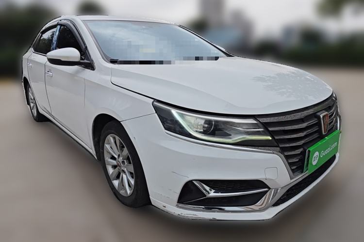 Used Roewe i6 New Energy 2017 45T Hybrid Connect & Smart Enjoyment Edition Front Right 45 Deg