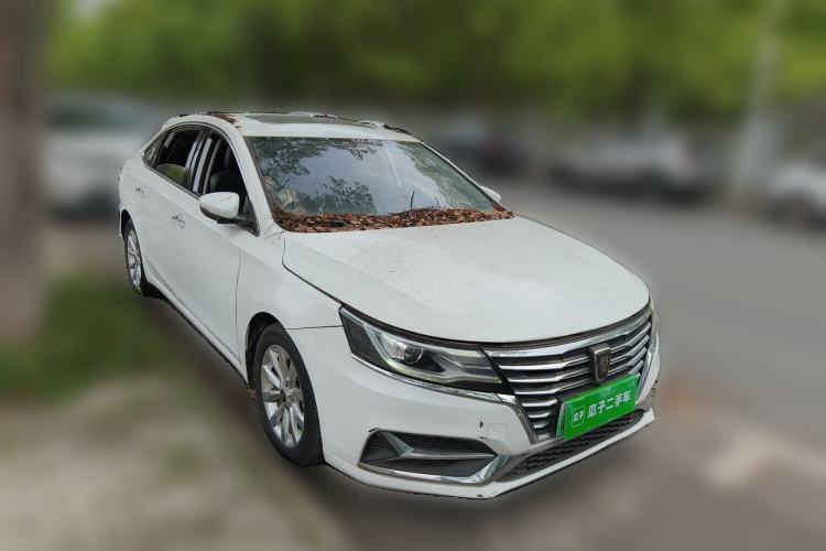 Used Roewe i6 New Energy 2017 45T Hybrid Connect & Smart Enjoyment Edition Front Right 45 Deg