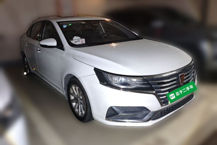 Used Roewe i6 New Energy 2017 45T Hybrid Connect & Smart Enjoyment Edition Front Right 45 Deg