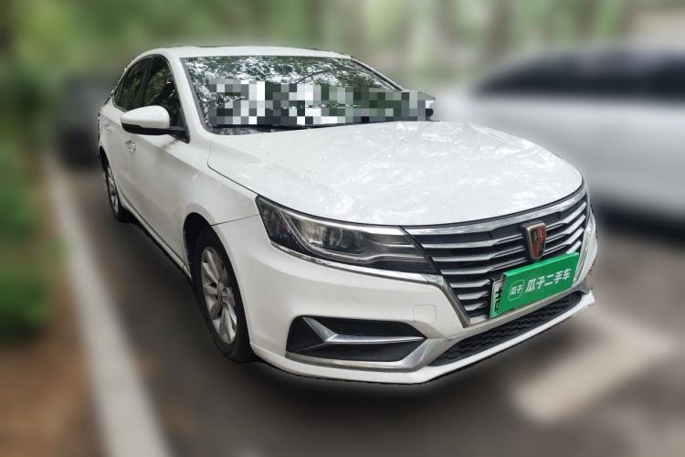 Used Roewe i6 New Energy 2017 45T Hybrid Connect & Smart Enjoyment Edition Front Right 45 Deg