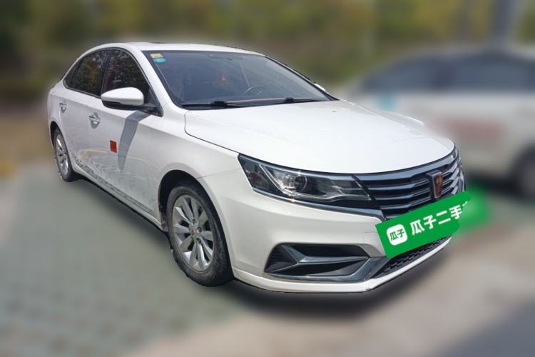 Used Roewe i6 New Energy 2017 45T Hybrid Connect & Smart Enjoyment Edition Front Right 45 Deg
