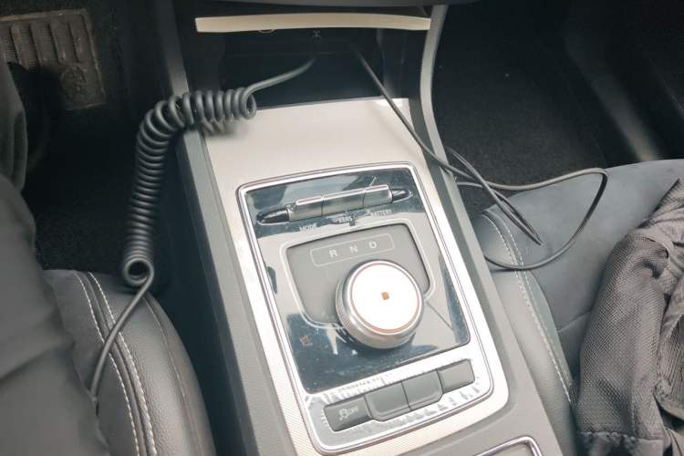 Used Roewe i6 New Energy 2017 45T Hybrid Connective Smart Luxury Edition Gear Lever