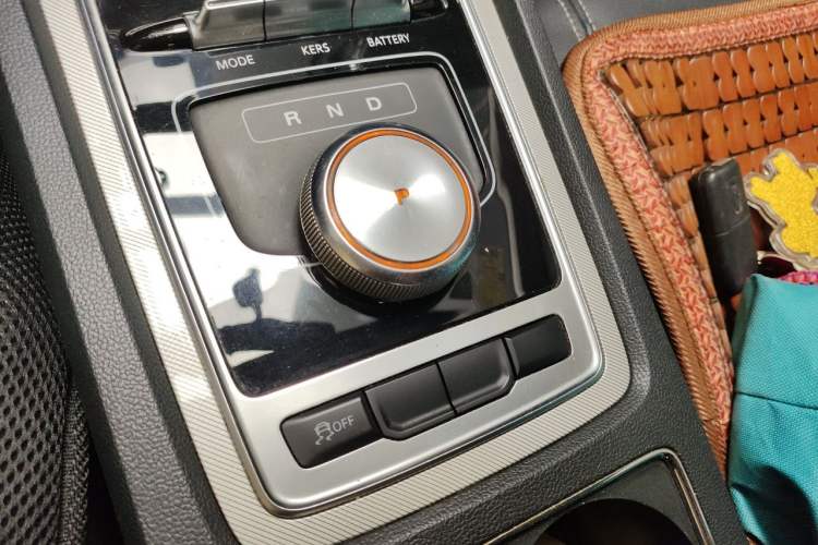 Used Roewe i6 New Energy 2017 45T Hybrid Connect & Smart Enjoyment Edition Gear Lever
