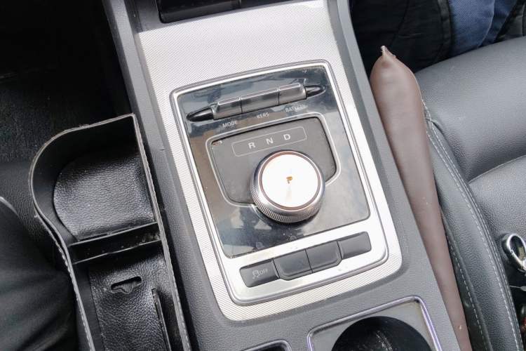 Used Roewe i6 New Energy 2017 45T Hybrid Connect & Smart Enjoyment Edition Gear Lever