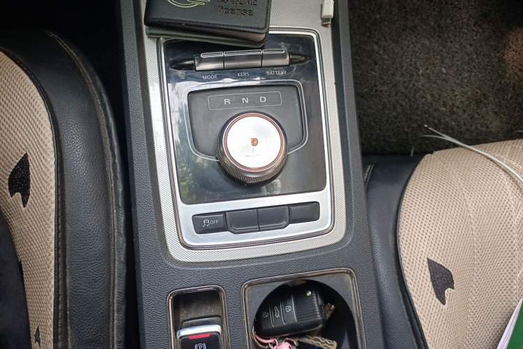 Used Roewe i6 New Energy 2017 45T Hybrid Connect & Smart Enjoyment Edition Gear Lever