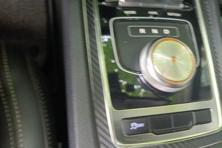 Used Roewe i6 New Energy 2017 45T Hybrid Connective Smart Luxury Edition Gear Lever