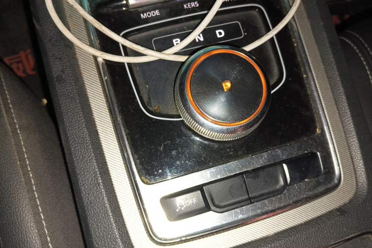 Used Roewe i6 New Energy 2017 45T Hybrid Connect & Smart Enjoyment Edition Gear Lever