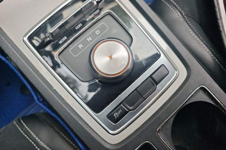 Used Roewe i6 New Energy 2017 45T Hybrid Connective Smart Luxury Edition Gear Lever