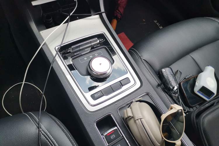 Used Roewe i6 New Energy 2017 45T Hybrid Connect & Smart Enjoyment Edition Gear Lever