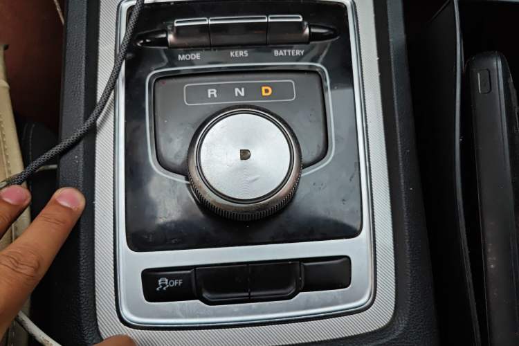 Used Roewe i6 New Energy 2017 45T Hybrid Connect & Smart Enjoyment Edition Gear Lever