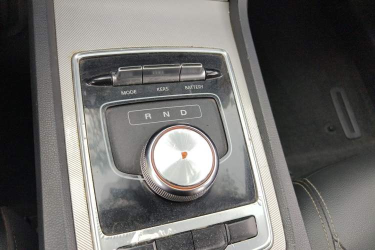 Used Roewe i6 New Energy 2017 45T Hybrid Connect & Smart Enjoyment Edition Gear Lever