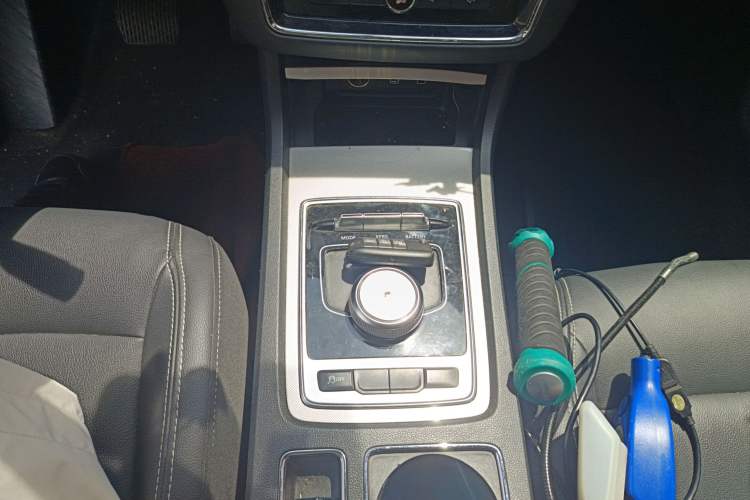 Used Roewe i6 New Energy 2017 45T Hybrid Connect & Smart Enjoyment Edition Gear Lever