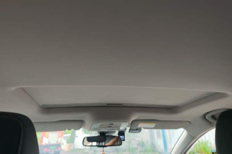 Used Roewe i6 New Energy 2017 45T Hybrid Connective Smart Luxury Edition Headliner