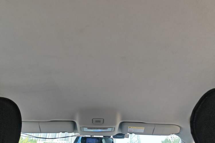 Used Roewe i6 New Energy 2017 45T Hybrid Connect & Smart Enjoyment Edition Headliner