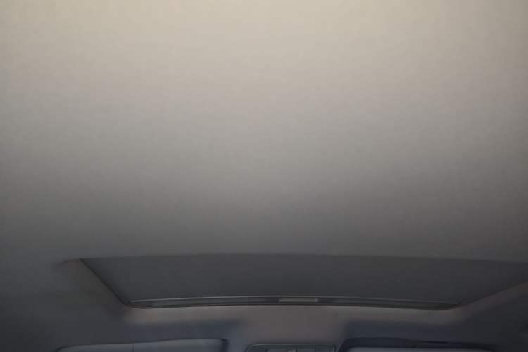 Used Roewe i6 New Energy 2017 45T Hybrid Connect & Smart Enjoyment Edition Headliner