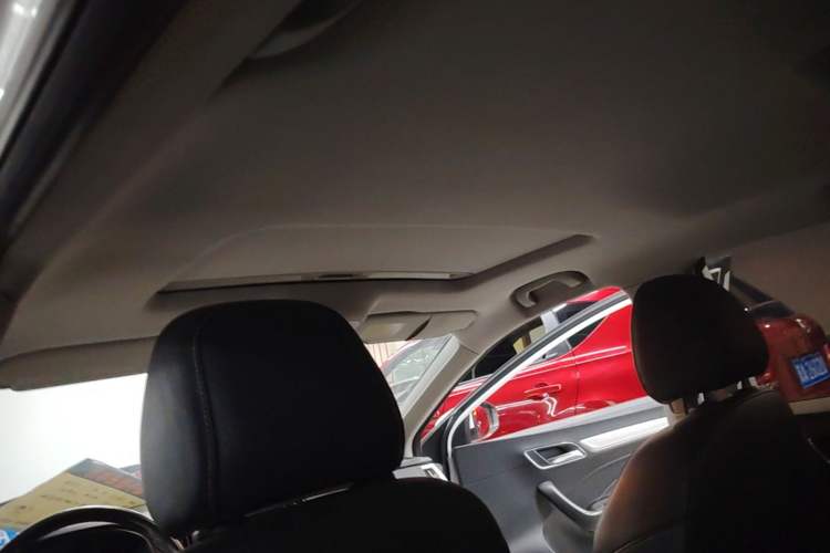 Used Roewe i6 New Energy 2017 45T Hybrid Connect & Smart Enjoyment Edition Headliner