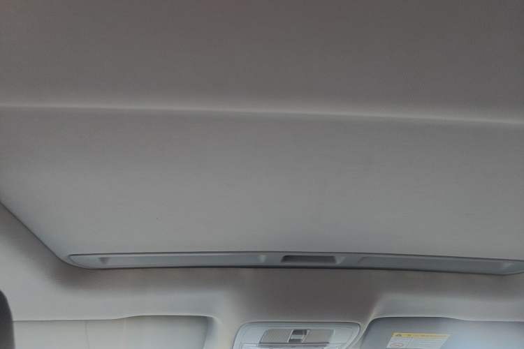 Used Roewe i6 New Energy 2017 45T Hybrid Connect & Smart Enjoyment Edition Headliner