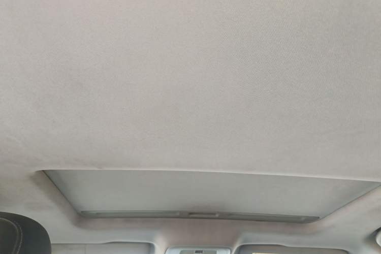 Used Roewe i6 New Energy 2017 45T Hybrid Connect & Smart Enjoyment Edition Headliner