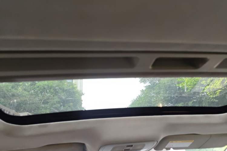 Used Roewe i6 New Energy 2017 45T Hybrid Connect & Smart Enjoyment Edition Headliner