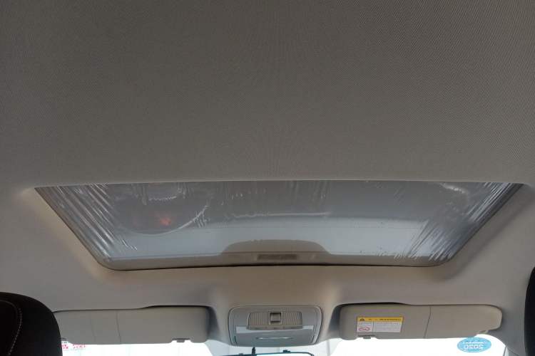 Used Roewe i6 New Energy 2017 45T Hybrid Connect & Smart Enjoyment Edition Headliner
