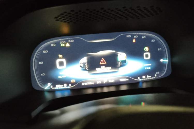 Used Roewe i6 New Energy 2017 45T Hybrid Connect & Smart Enjoyment Edition Instrument Cluster
