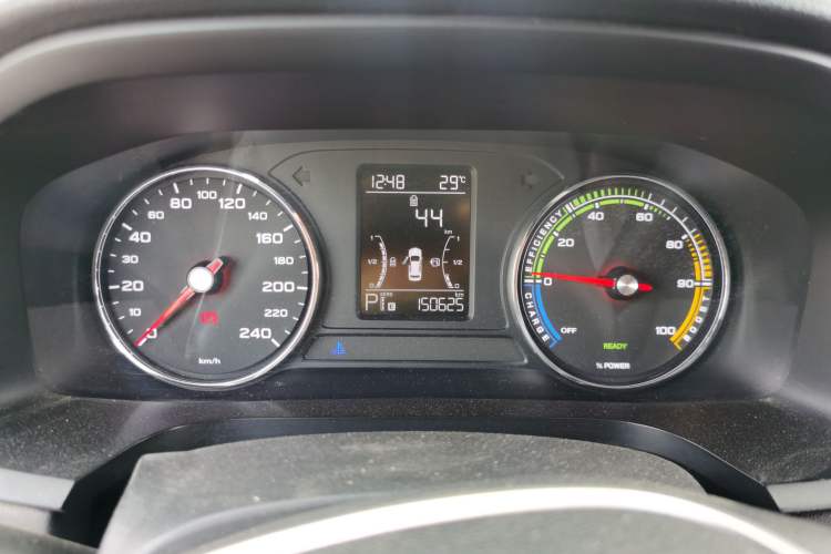 Used Roewe i6 New Energy 2017 45T Hybrid Connect & Smart Enjoyment Edition Instrument Cluster