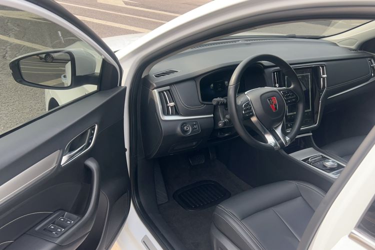 Used Roewe i6 New Energy 2017 45T Hybrid Connect & Smart Enjoyment Edition Interior 3