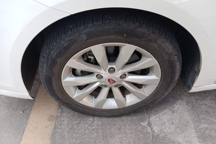 Used Roewe i6 New Energy 2017 45T Hybrid Connect & Smart Enjoyment Edition Left Front Wheel Hub