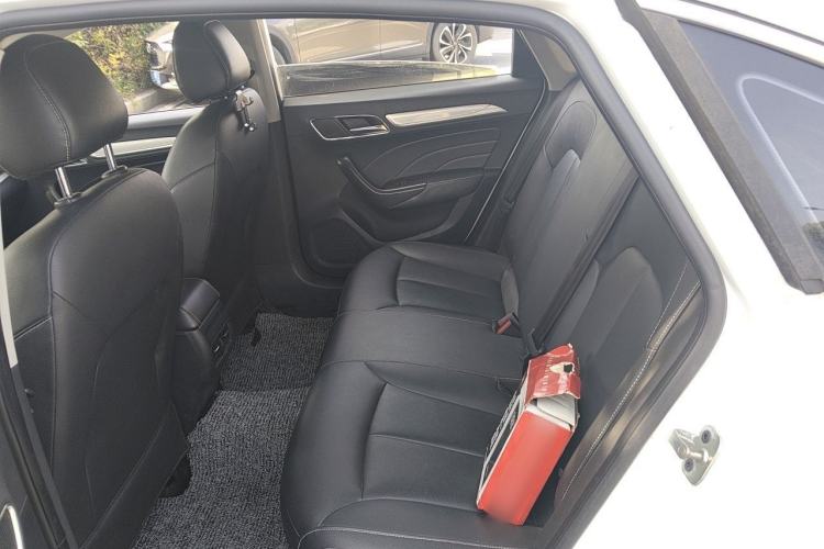 Used Roewe i6 New Energy 2017 45T Hybrid Connect & Smart Enjoyment Edition Left Rear Seat