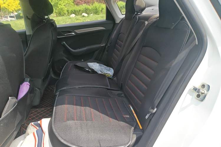 Used Roewe i6 New Energy 2017 45T Hybrid Connect & Smart Enjoyment Edition Left Rear Seat