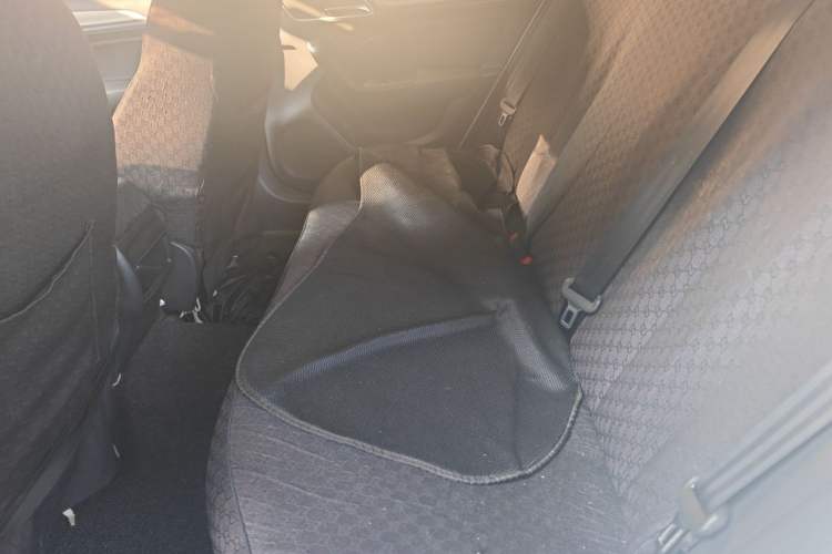 Used Roewe i6 New Energy 2017 45T Hybrid Connect & Smart Enjoyment Edition Left Rear Seat