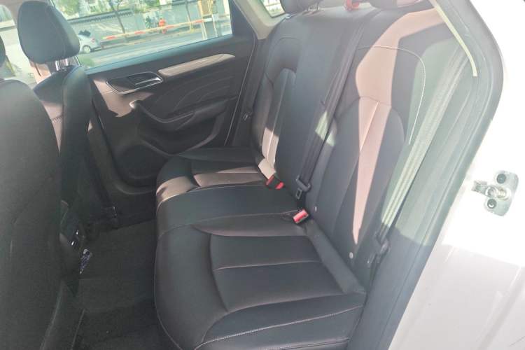 Used Roewe i6 New Energy 2017 45T Hybrid Connect & Smart Enjoyment Edition Left Rear Seat