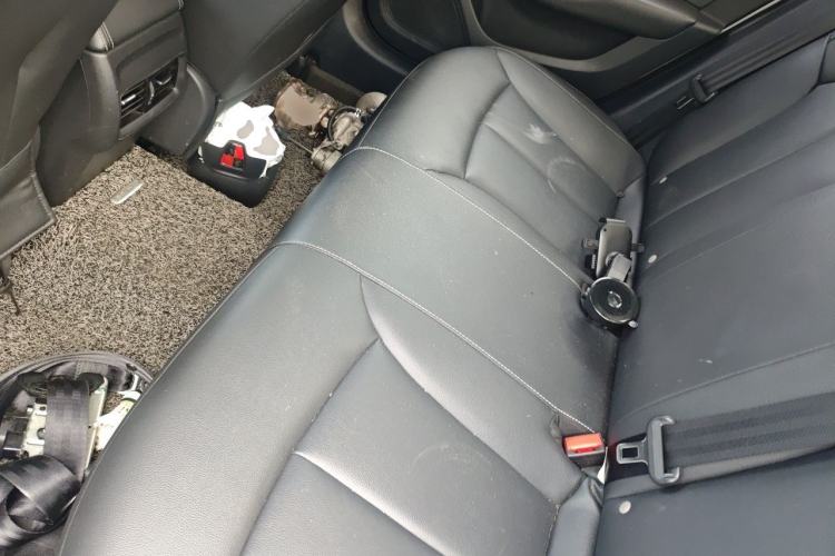 Used Roewe i6 New Energy 2017 45T Hybrid Connect & Smart Enjoyment Edition Left Rear Seat