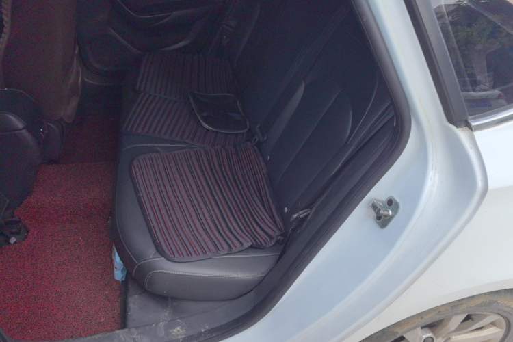 Used Roewe i6 New Energy 2017 45T Hybrid Connect & Smart Enjoyment Edition Left Rear Seat
